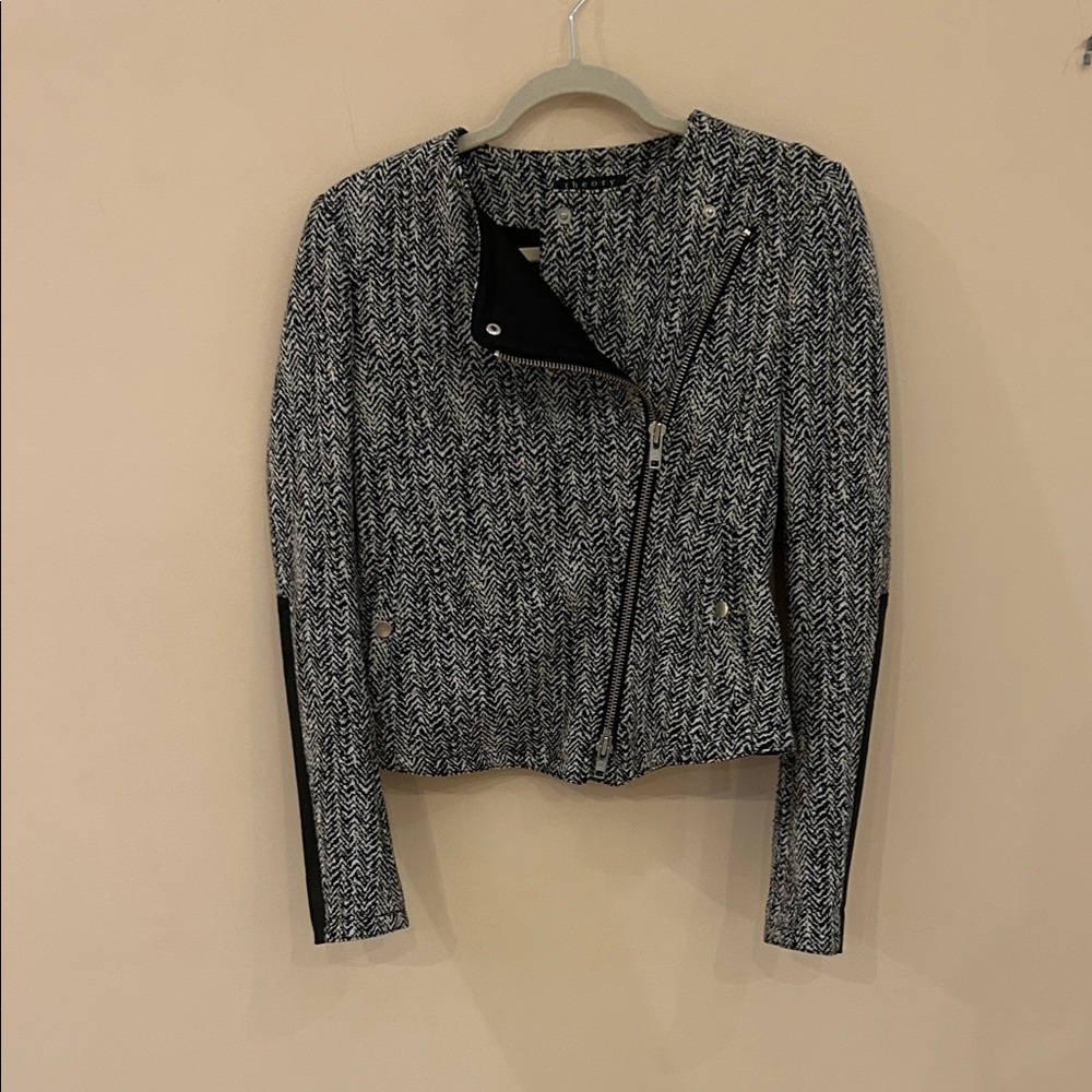 Theory asymmetrical zippered jacket. Black/white.